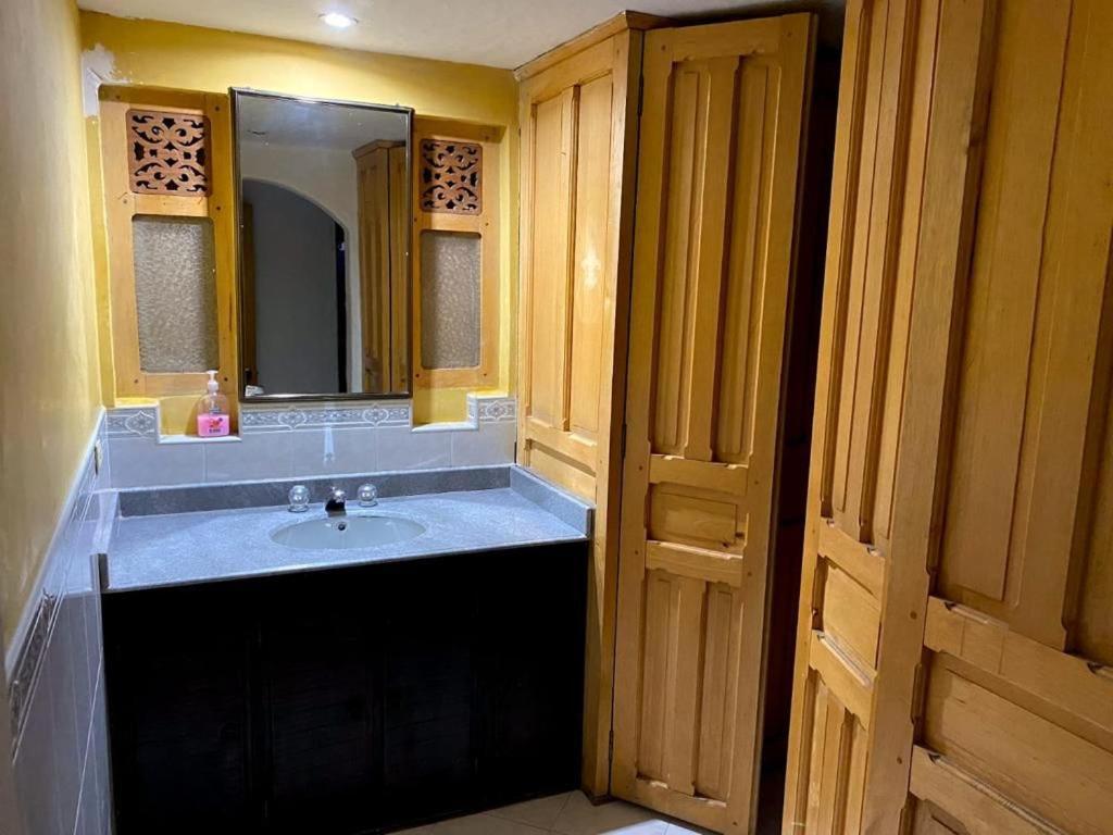 בוגוטה Hotel Niza Colonial מראה חיצוני תמונה